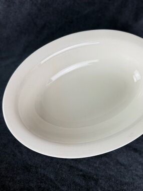 Vintage Buffalo China Lg Serving Bowl Oval White 10.5 X 8 in Restaurant Ware
